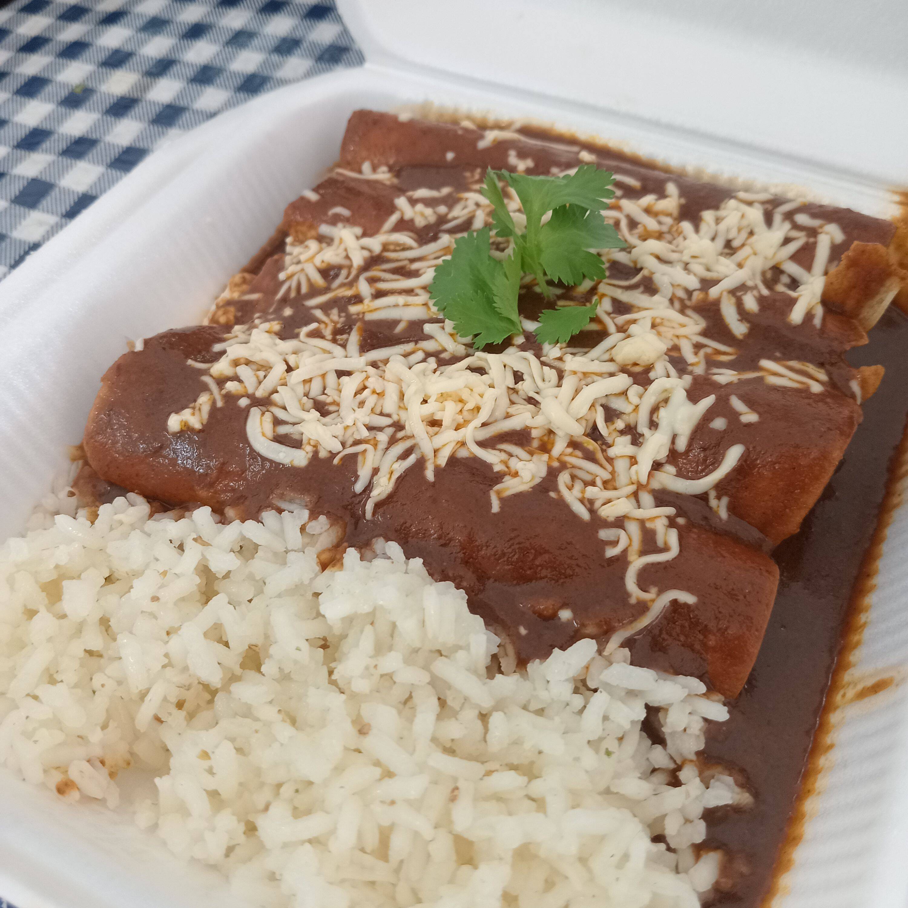 Enchiladas de mole