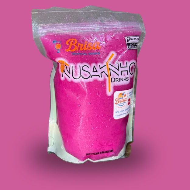 Doce e divertido na medida certa. Essência de Babaloo, suco de tutti frutti e creme artesanal criam um frozen cremoso, marcante e cheio de nostalgia.