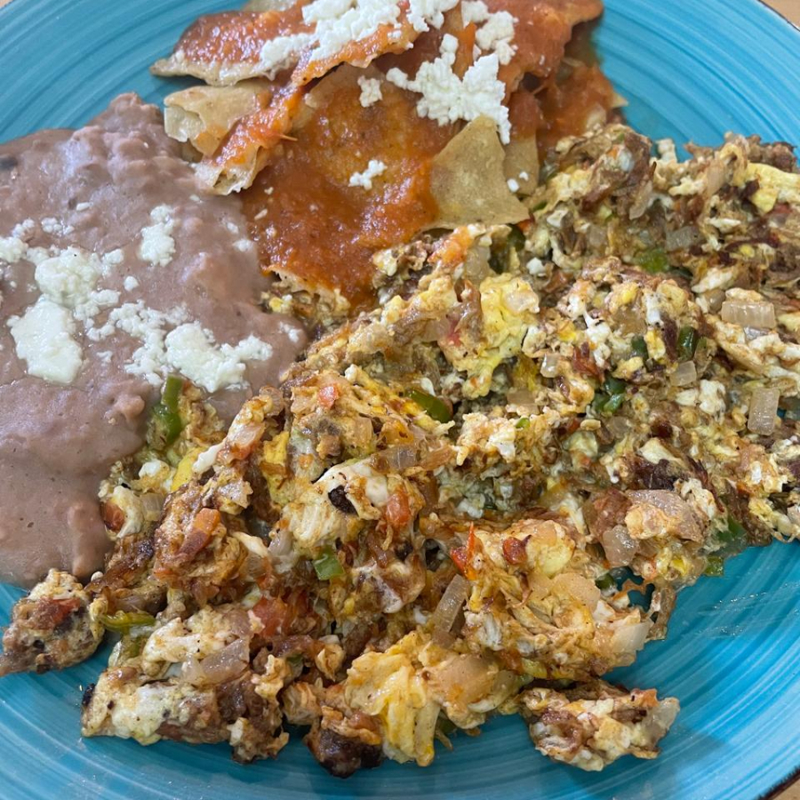 Huevos con Machacado
