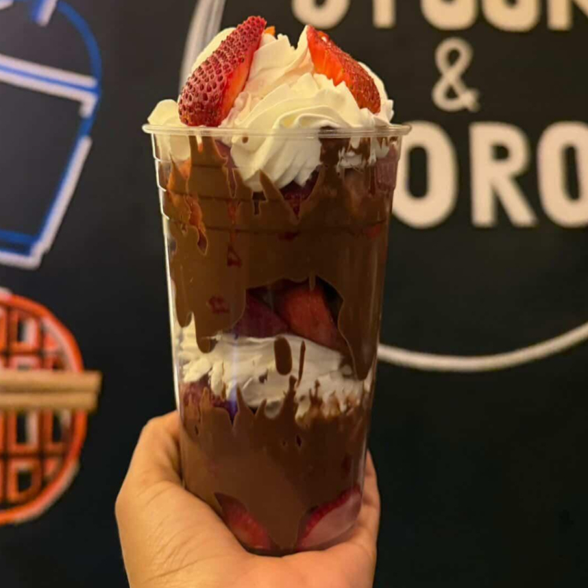 Fresas con y Chantilly Vaso de 500 ML