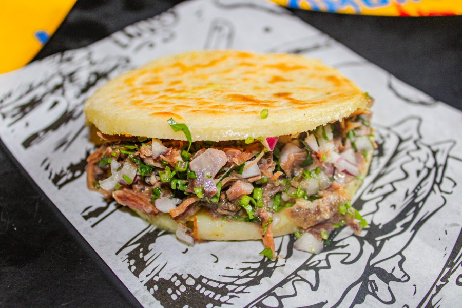 AREPA LA DOMINGUERA