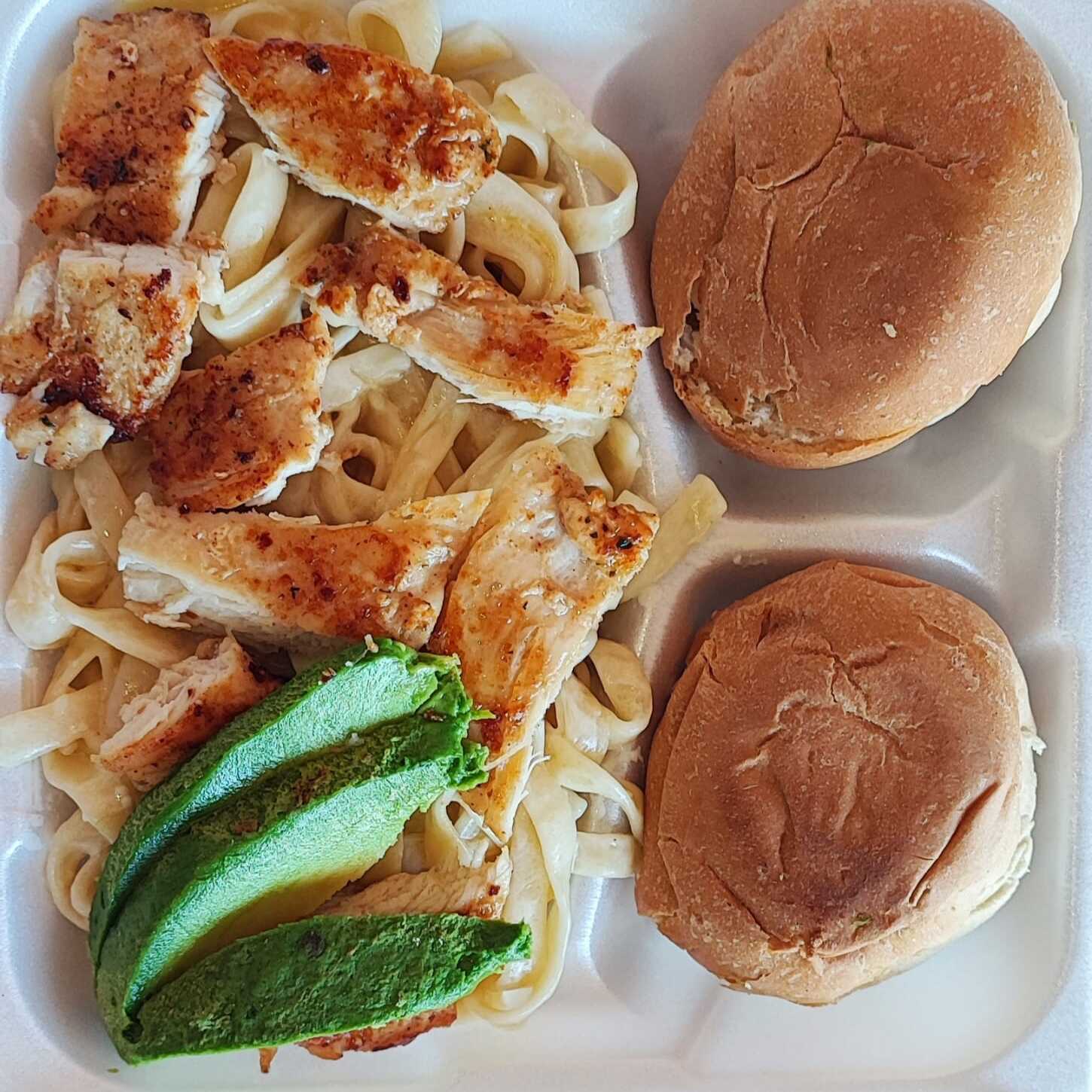Fetuccini Alfredo con Pollo