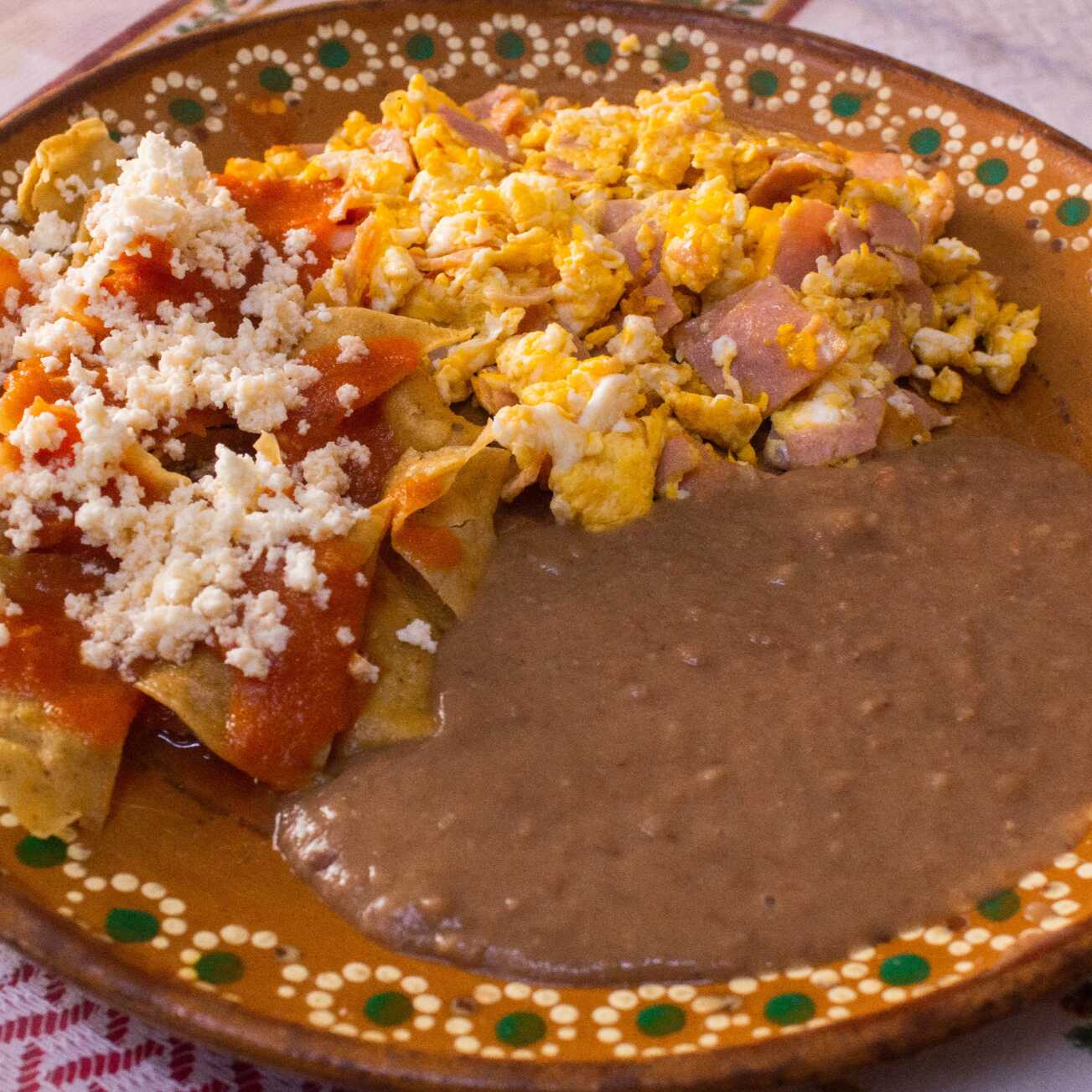 ORDEN DE HUEVO CON SALCHICHA