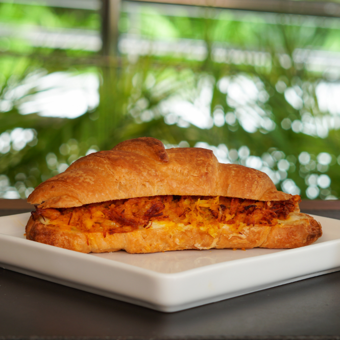 Croissant de frango recheado com catupiry