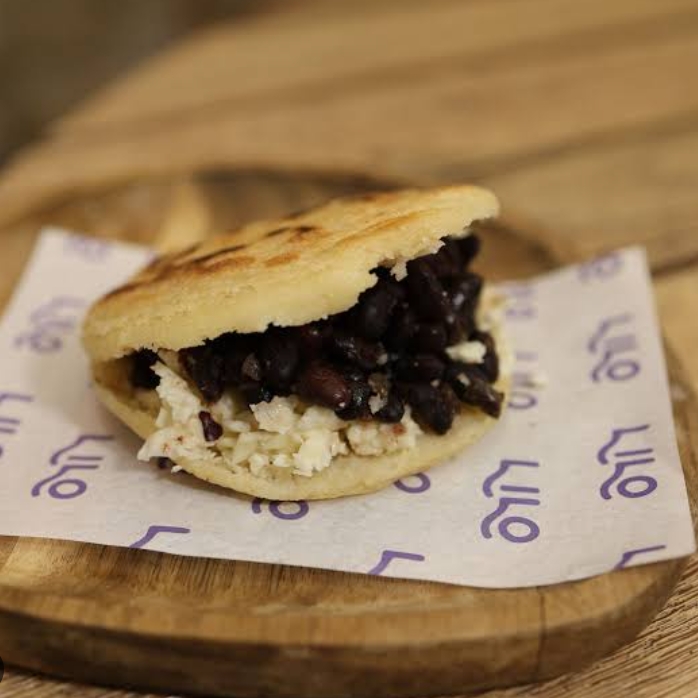 AREPA DOMINÓ