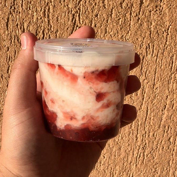 Base de ninho com geleia de frutas vermelhas. (aprox.220ml)