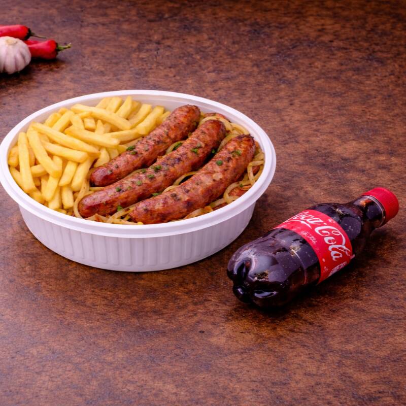 arroz, feijão, calabresa e fritas. acompanha 1 coca-cola 200ml