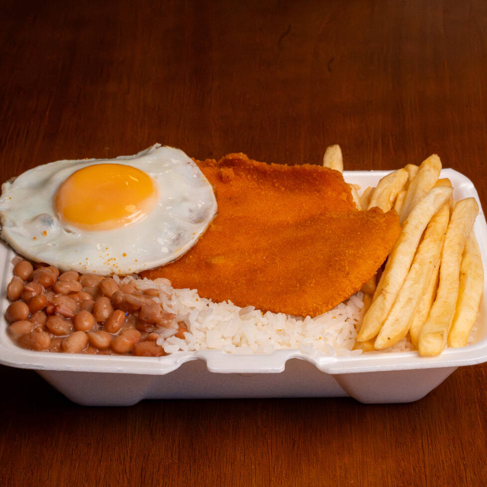 Filé empanado c/ Ovo, Arroz soltinho, Feijão bem temperado, Farofa e Fritas (800g)