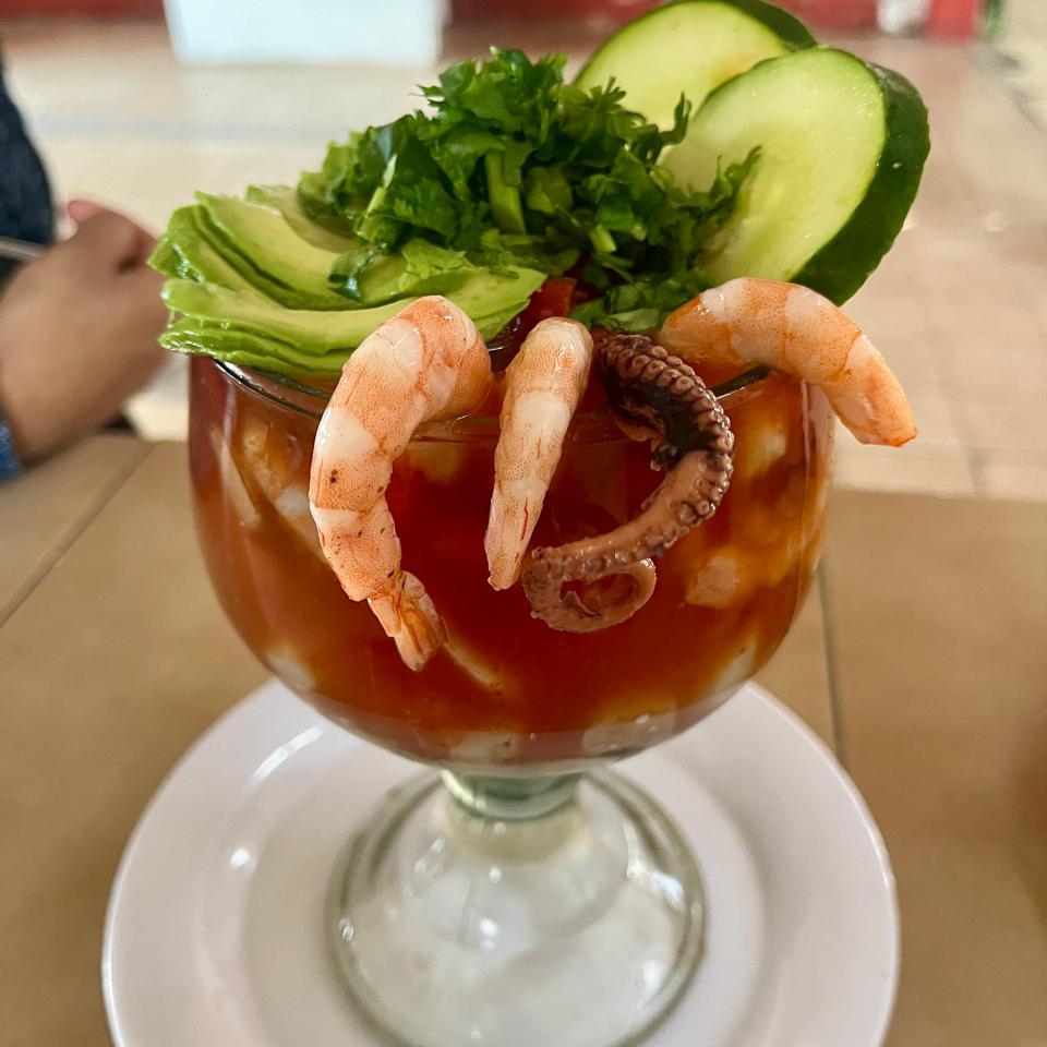 Chabela (Camarón, Pulpo, Ostión, Callo almeja)