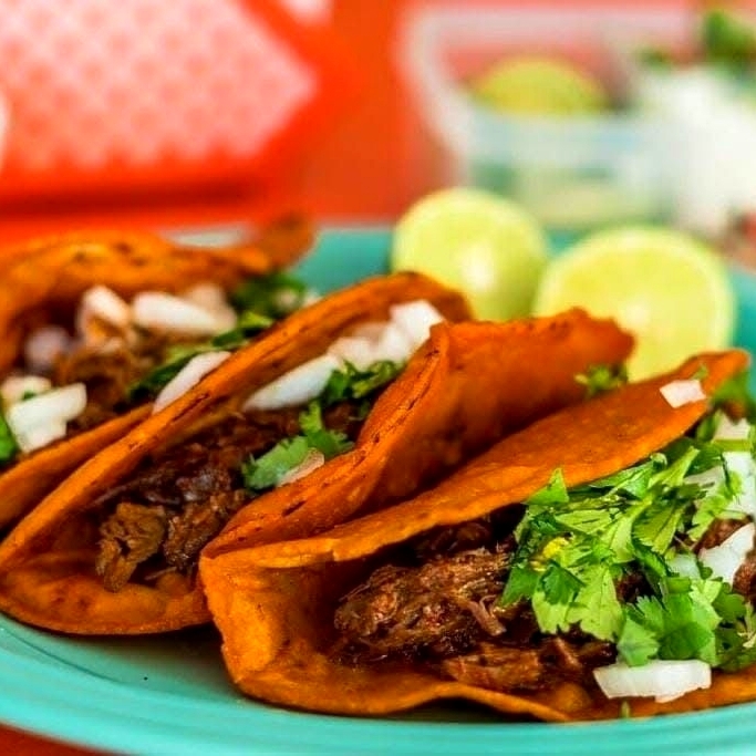 Combo 3 Tacos de Birria mas Agua de Jamaica