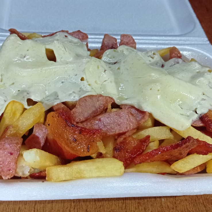 Salchipapa súper americana para Dos