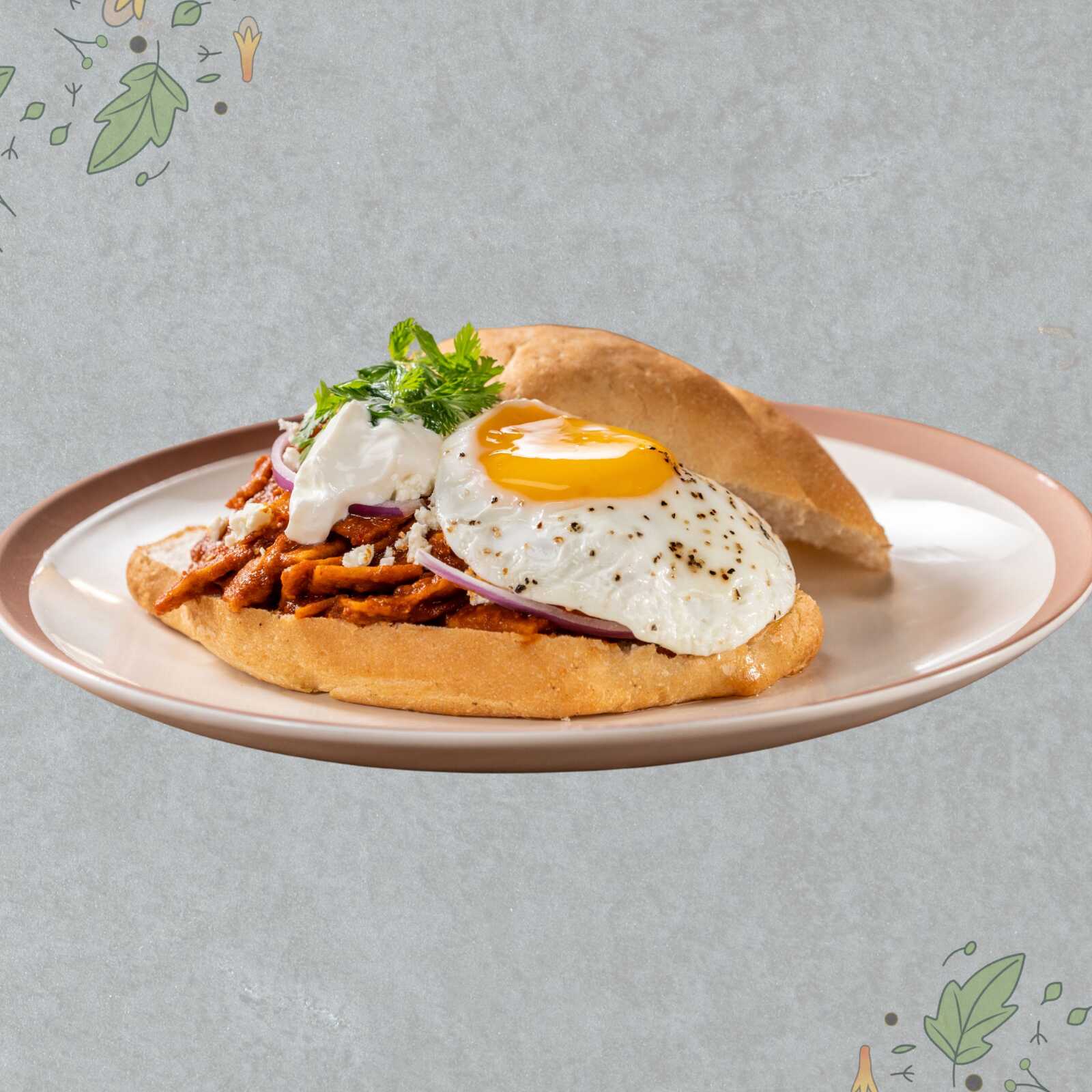 Torta de Chilaquiles con Huevo