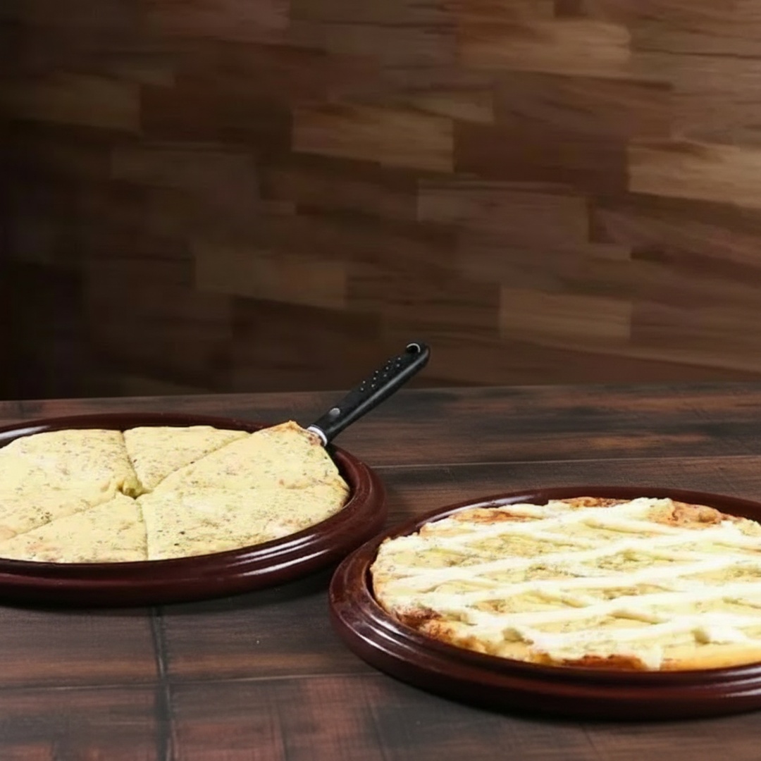 Sabores de 2 pizzas : mussarela , calabresa , margarita da casa , margarita manjericão , frango , napolitana e presunto.