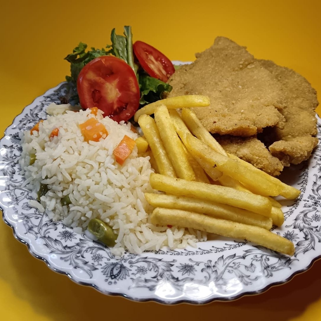 Milanesa De Pollo Empanizada