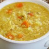 PRODUTO CONGELADO.FOTO ILUSTRATIVA.Apresentamos a Canja de Galinha, uma deliciosa sopa tradicional que é um verdadeiro abraço para a alma. Esta iguaria é cuidadosamente preparada com peito de frango suculento, cenouras frescas e batatas macias, resultando em um prato reconfortante e cheio de sabor. Ideal para aquecer os dias frios ou para aquelas ocasiões especiais, a Canja de Galinha traz a tradição da culinária brasileira à sua mesa.