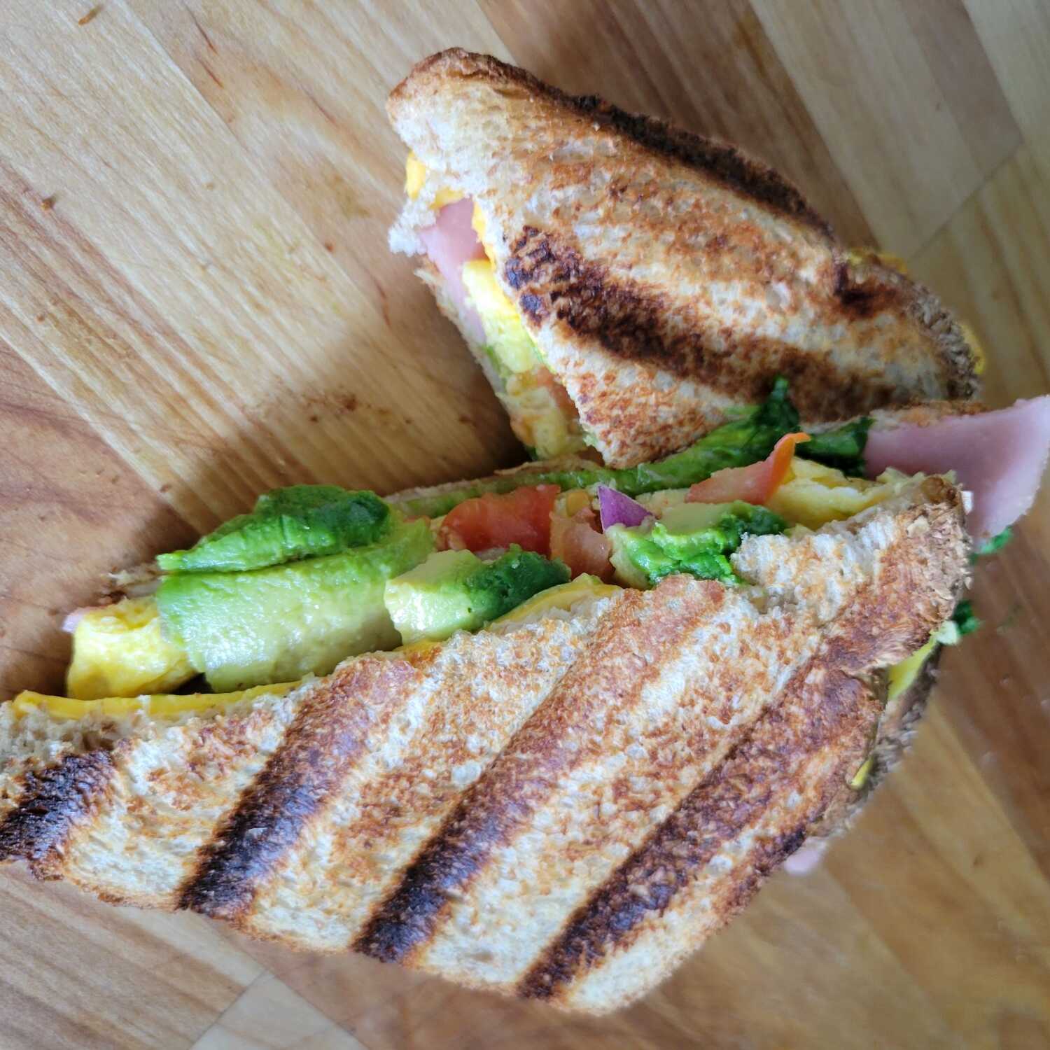 SANDWICH DE HUEVO