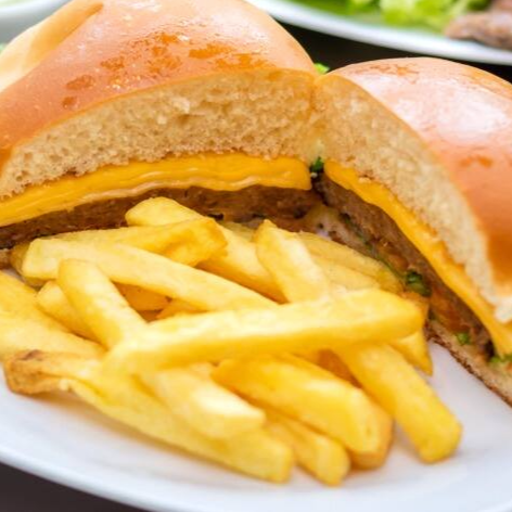 Temos Cheese Burguer, Cheese Bacon, Cheese Bacon Salada, Cheese Egg, Cheese Salada e muito mais! Clique e escolha sua opção favorita!