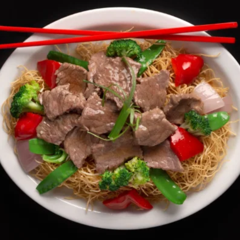 Tallarín con Carne de Res