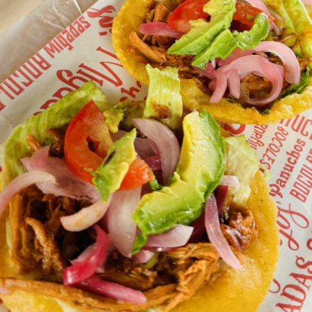 Salbutes de Cochinita Pibil