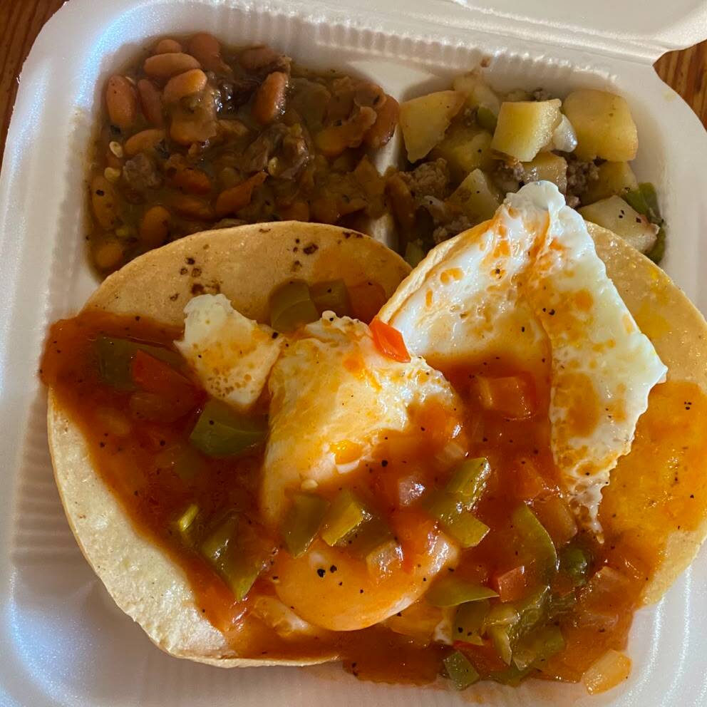 Tostadas con Salsa Montada