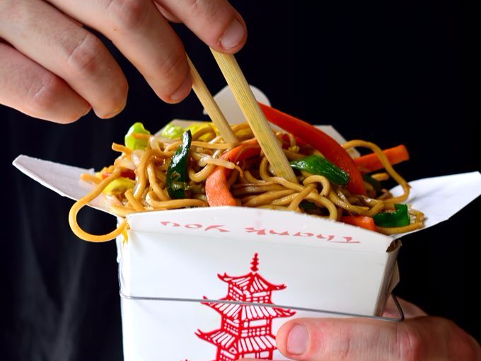 Combo Lo Mein de Pollo + Bebida