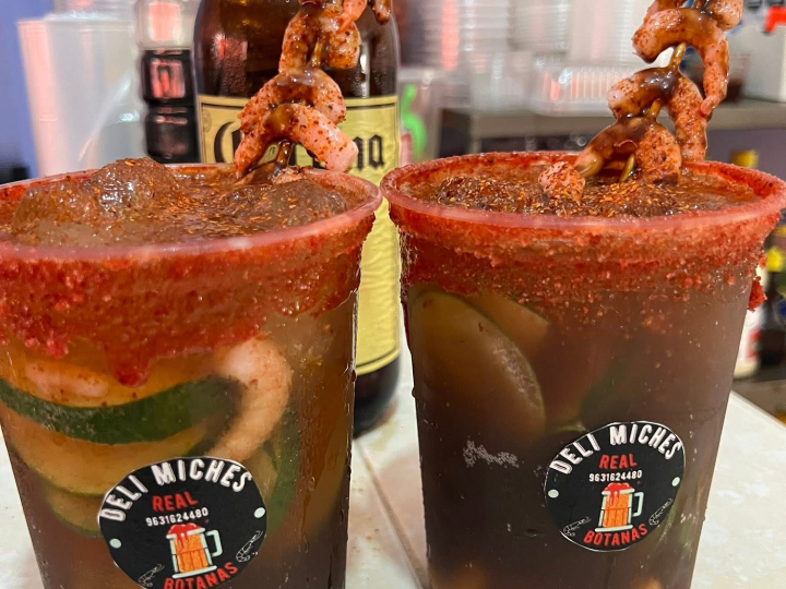 Deli miches miches real (botanas y mariscos)