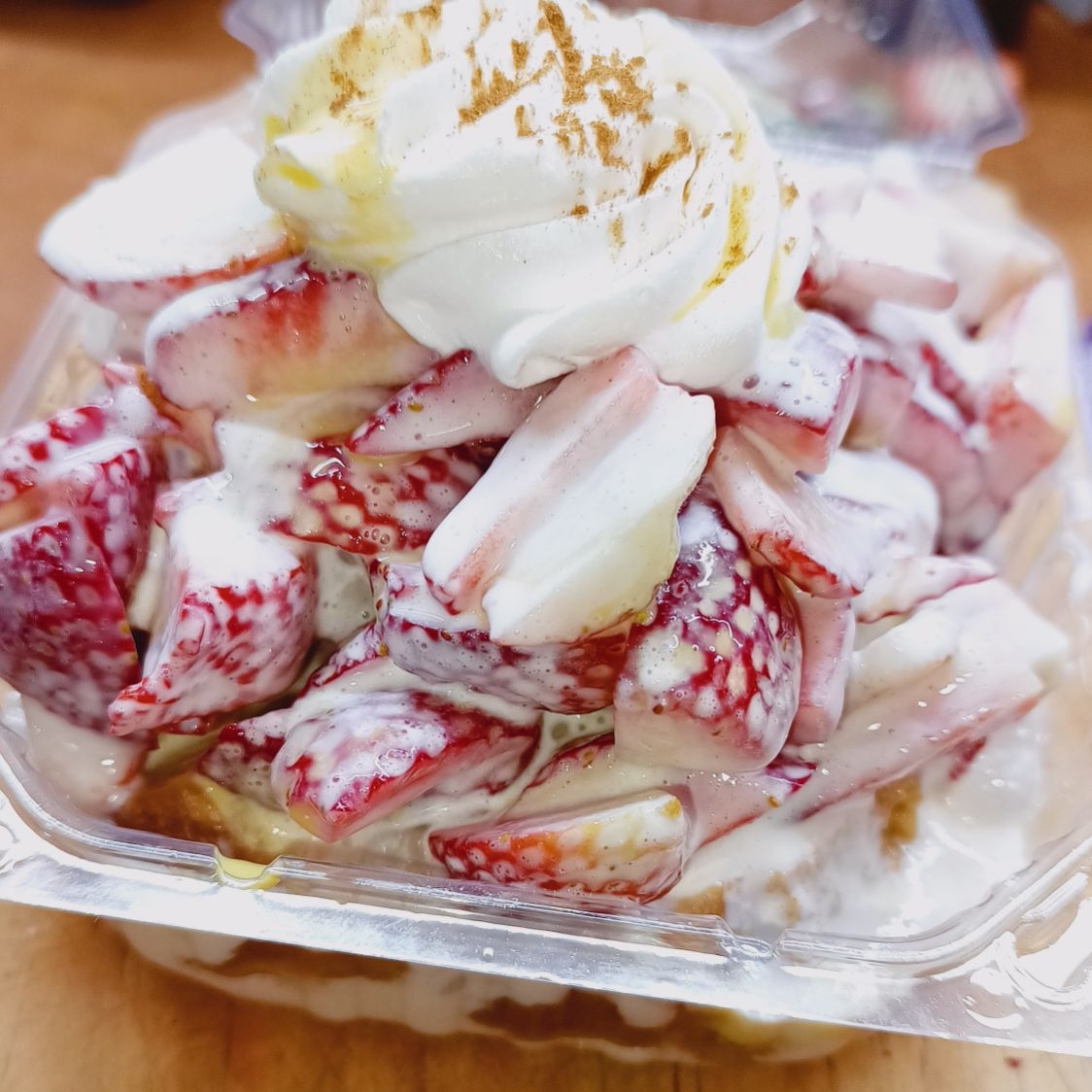 FRESAS CON CREMA CON FLAN NAPOLITANO