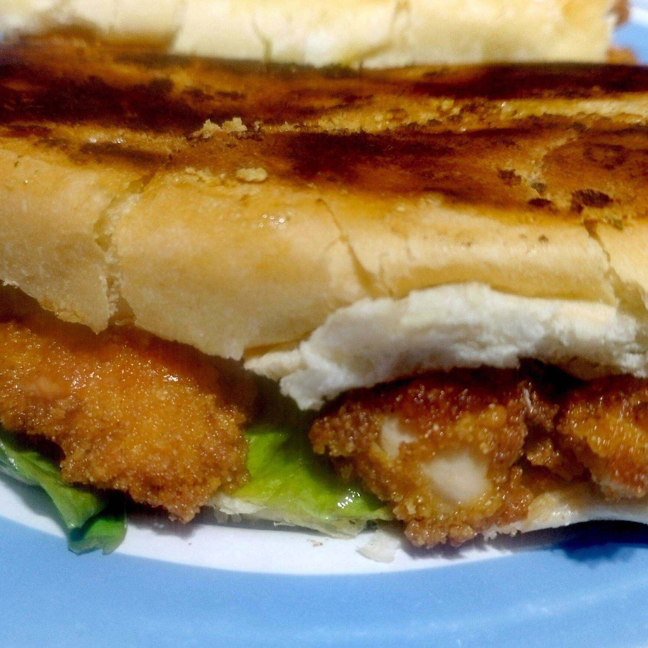 Super Combo de Torta de Pechuga, Papas y Refresco