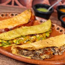 Quesadllas con Guiso