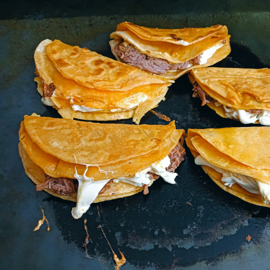 Quesabirria de Maiz