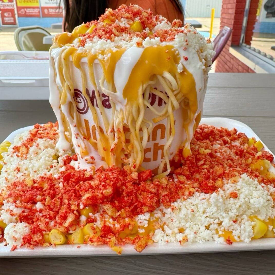 Maruchan Chorreada en Charola