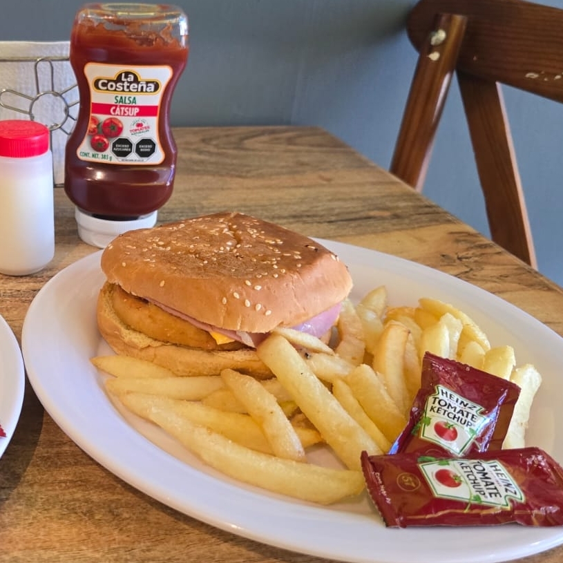 Hamburguesa de Pollo Empanizado