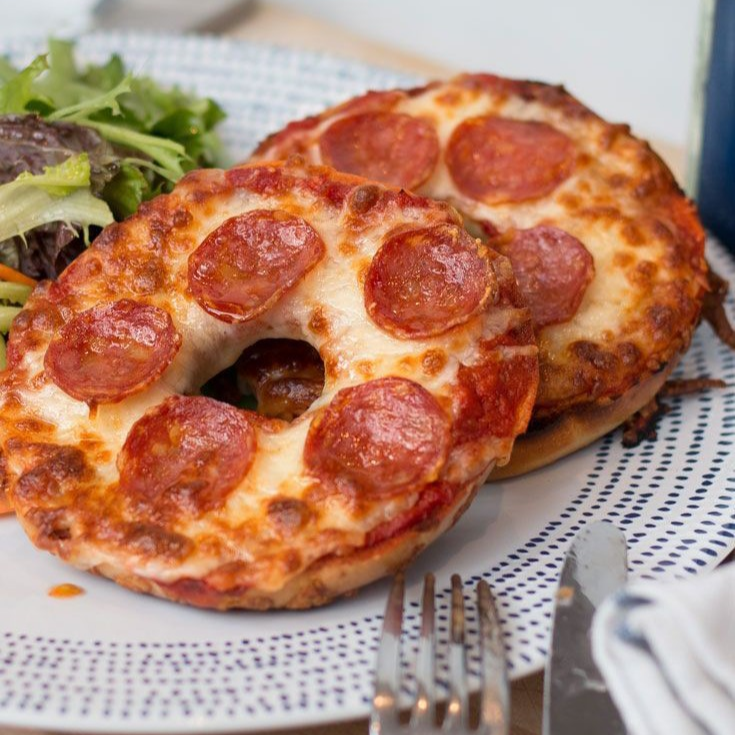 Combo Bagel Pizza