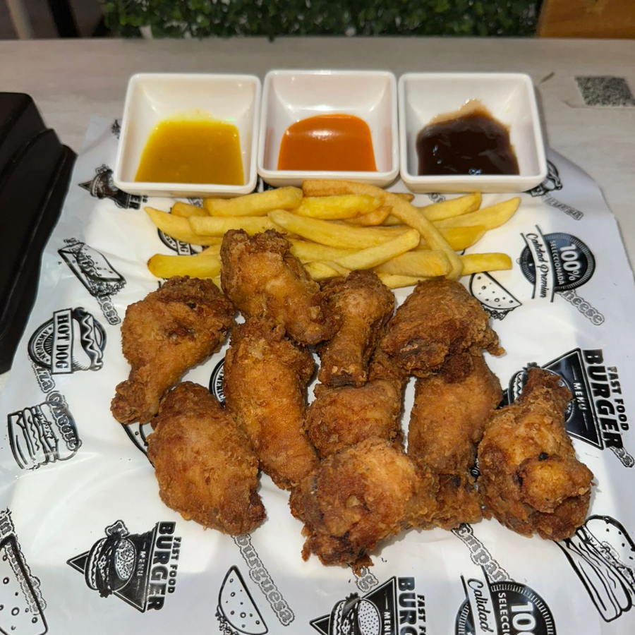 Alitas crocantes para 2 + Bebida