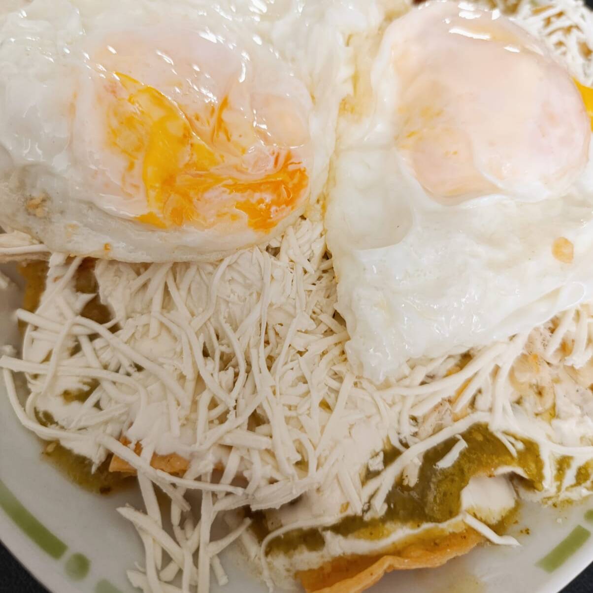 Chilaquiles con Huevo