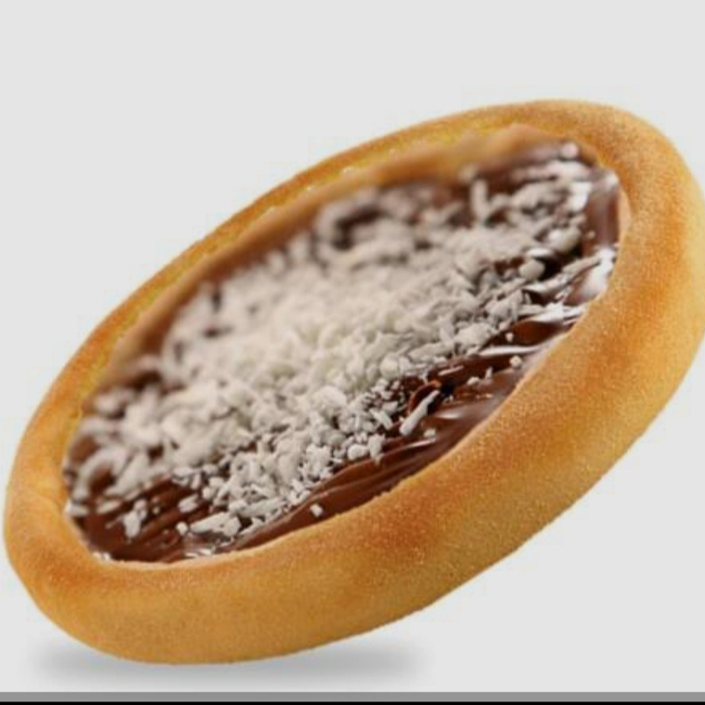 Deliciosa esfiha de chocolate ao leite com coco