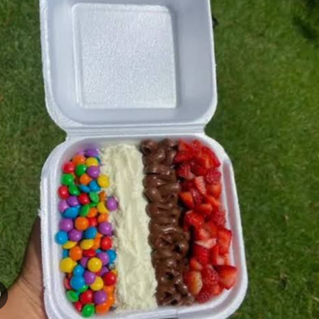MM LEITE EM PÓ GOTAS E MOUSSE DE MORANGO