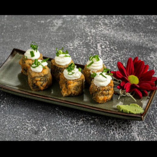 Jyo de salmão empanado com cream cheese.