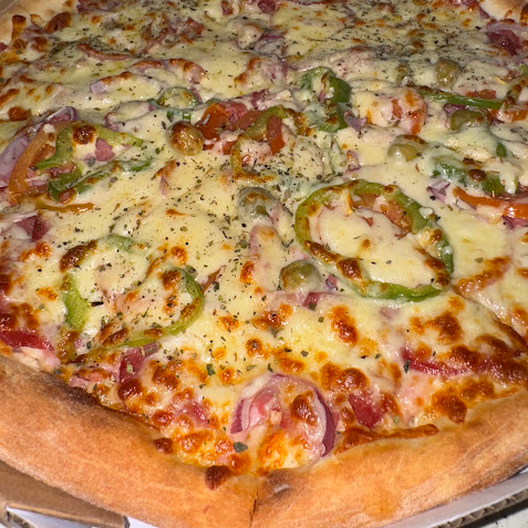 deliciosa pizza pequena a moda + refri lata