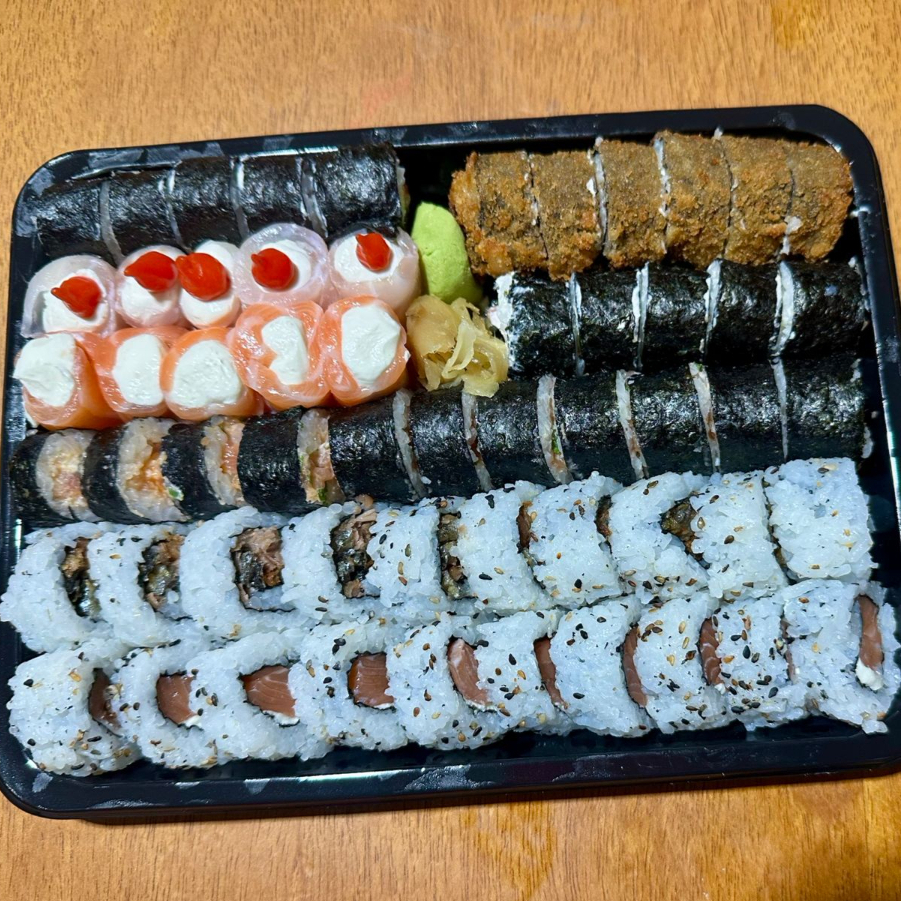 10 uramaki philadelfia 10 uramaki skin roll 10 hossomaki patê picante 5 hot philadelfia 5 gunkan salmao 5 gunkan tilapia 10 hossomaki philadelfia