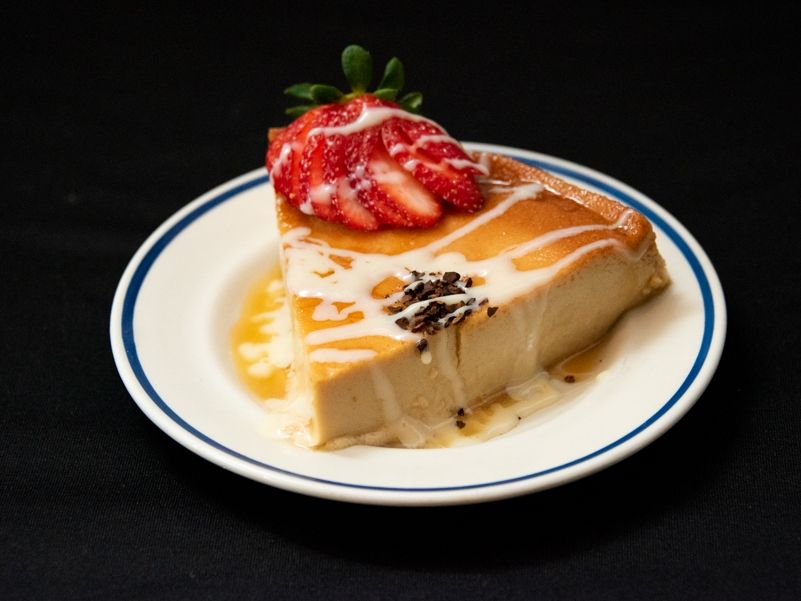 Flan de Cafe + Malteada de Fresa