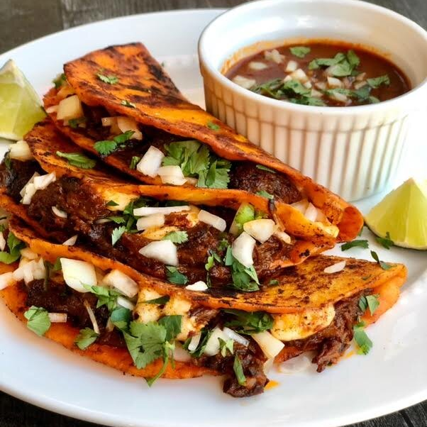 Orden de 3 Tacos de Birria