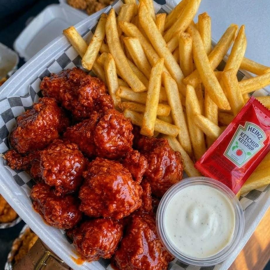 COMBO: 1 Orden Boneless grandes + 1 Papas fritas