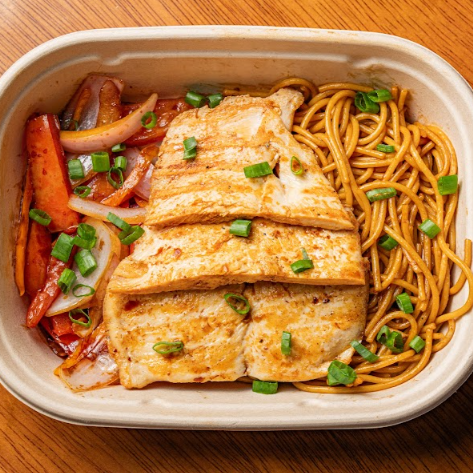 Tallarín Saltado de Pollo