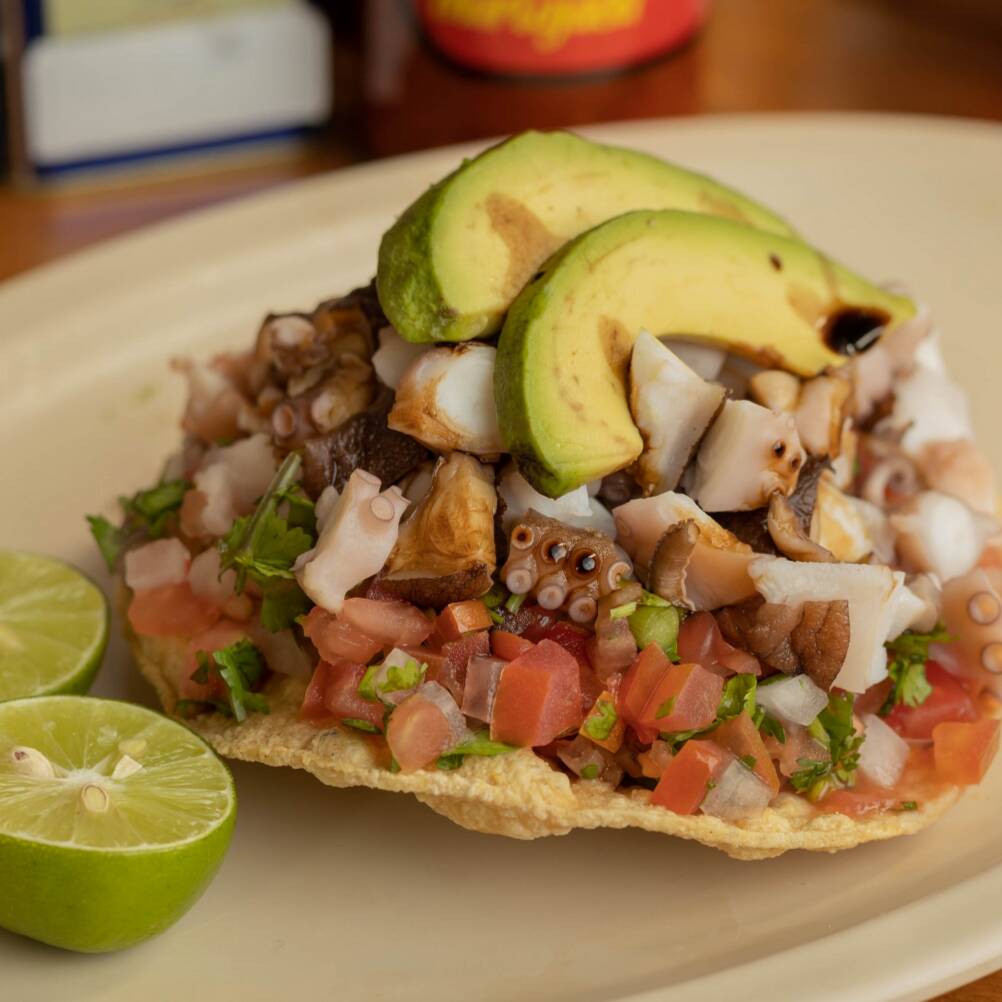 Tostada Grande de Pulpo