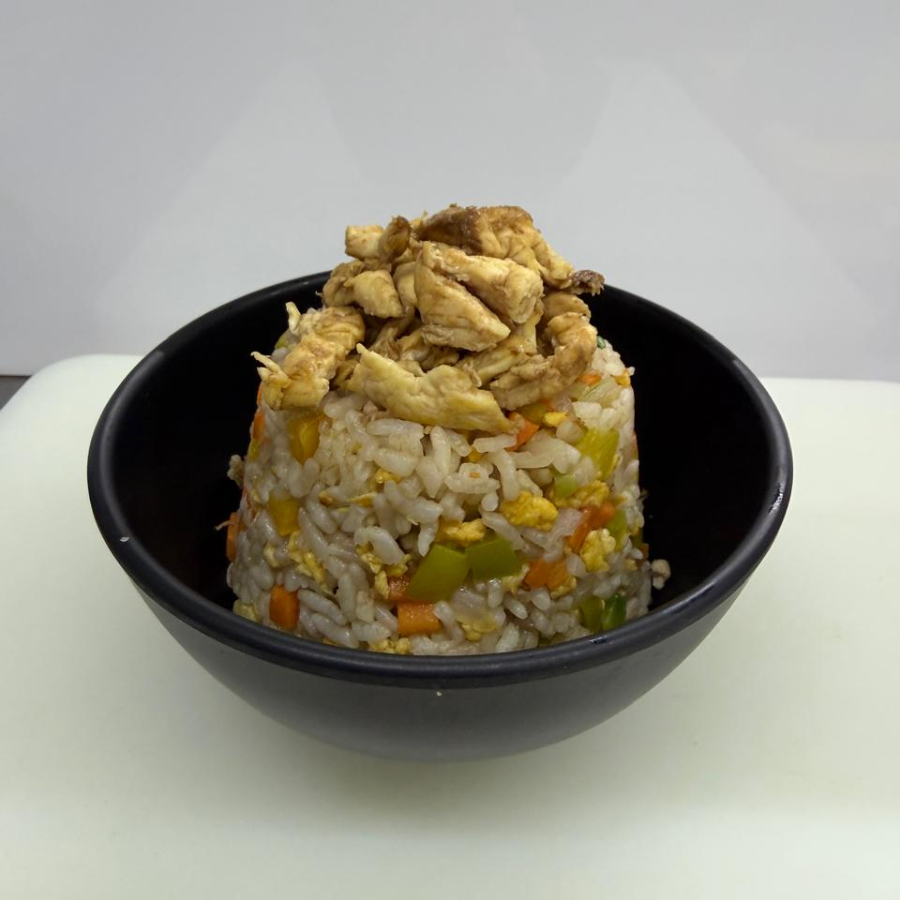Yakimeshi con Pollo