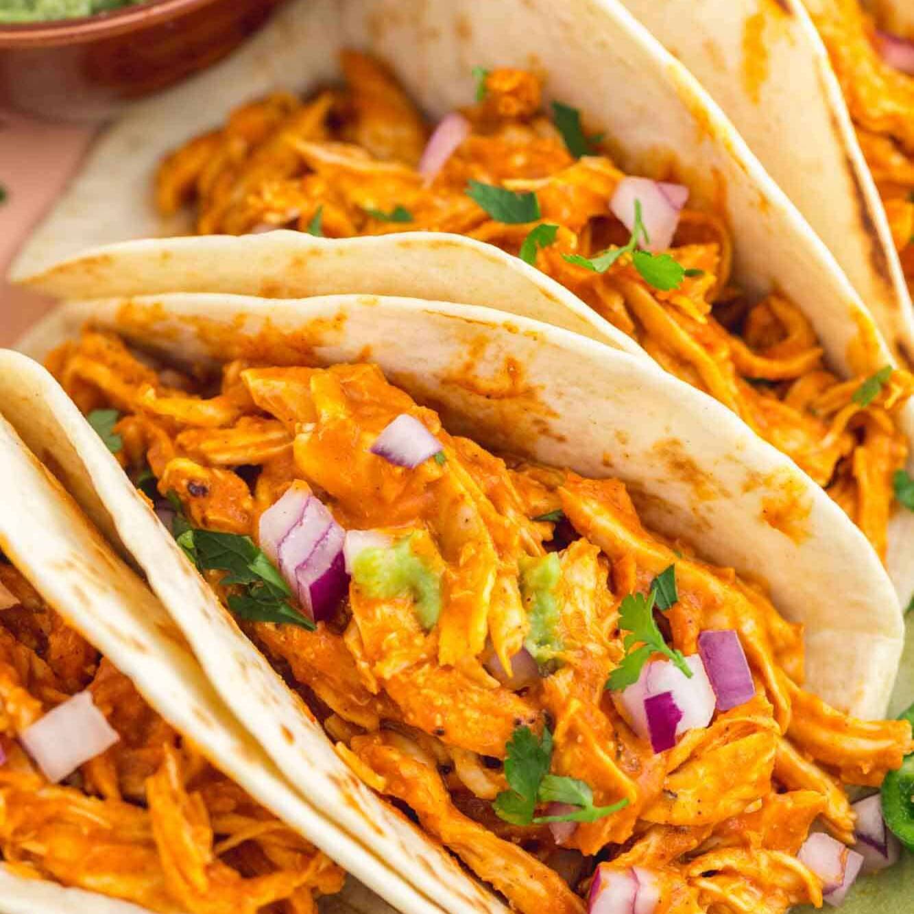 Taco de Tinga de Pollo