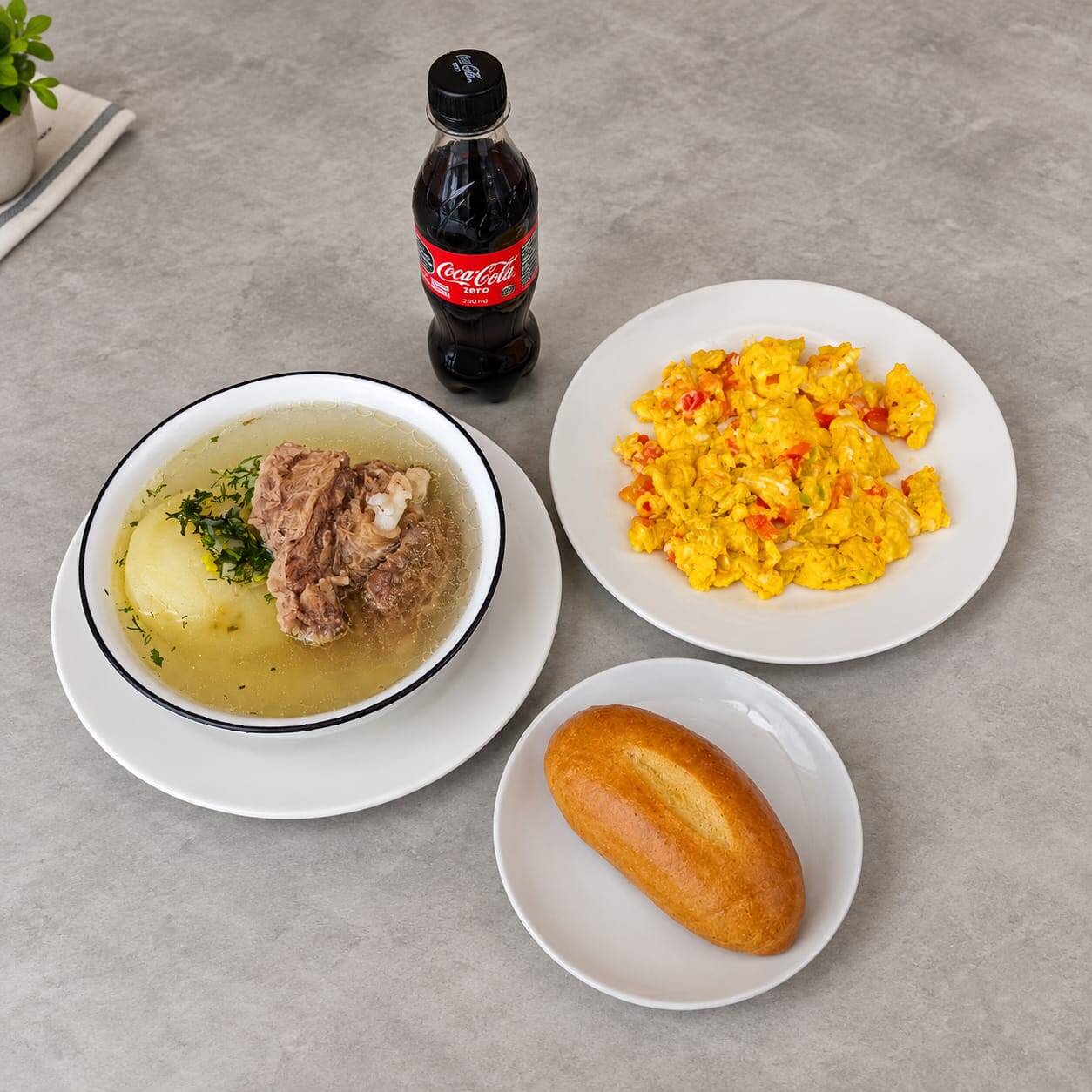 Combo 1: Desayuno Completo + Bebida