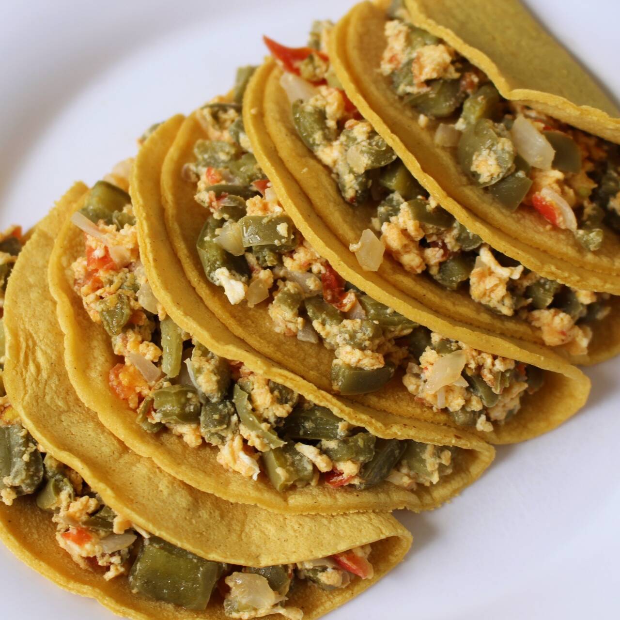 Taco Individual de Nopales con Huevo
