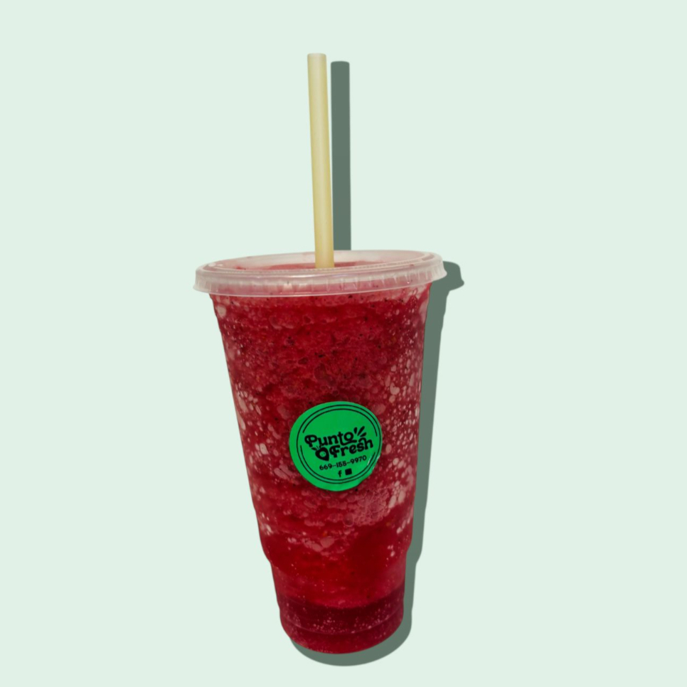 Limonada con frutos rojos